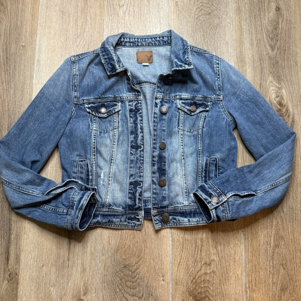 American Eagle Denim Jacket Womens M cropped Blue Jeans Distressed Pockets